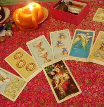how to read tarot cards accurately for beginners