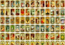 how many cards in a tarot deck